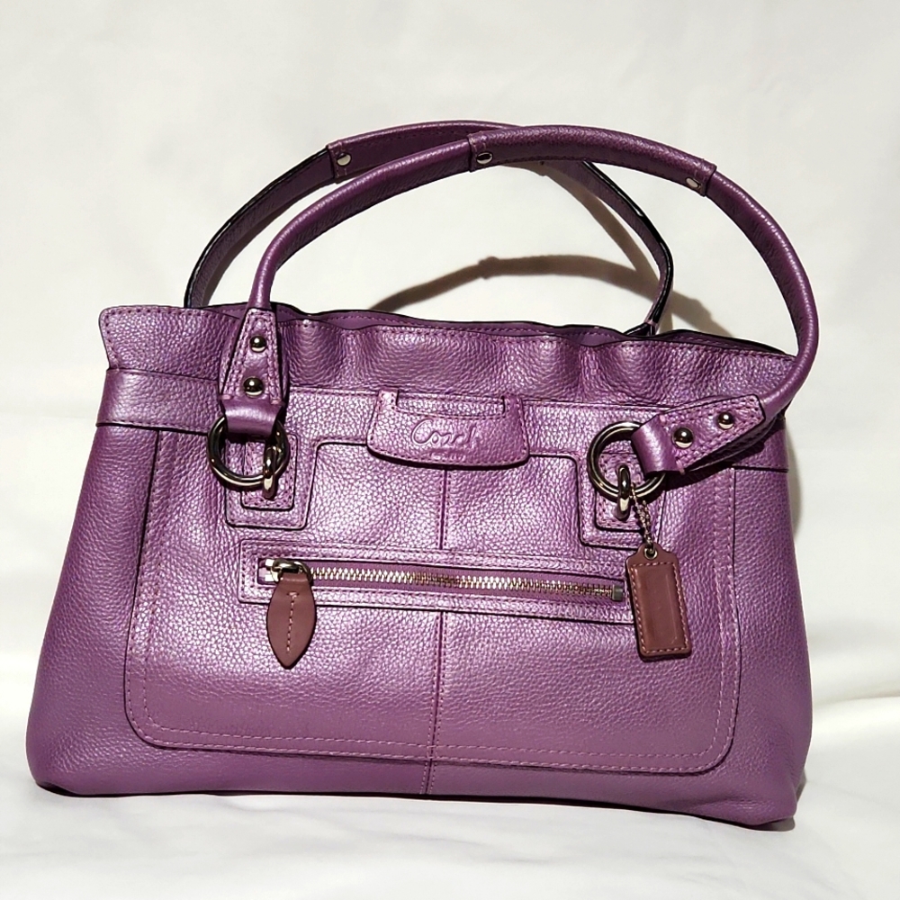Coach No. L1049-F14686 Penelope Leather shoulder Handbag Purse